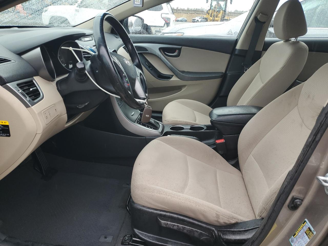 2016 Hyundai Elantra - Image 7