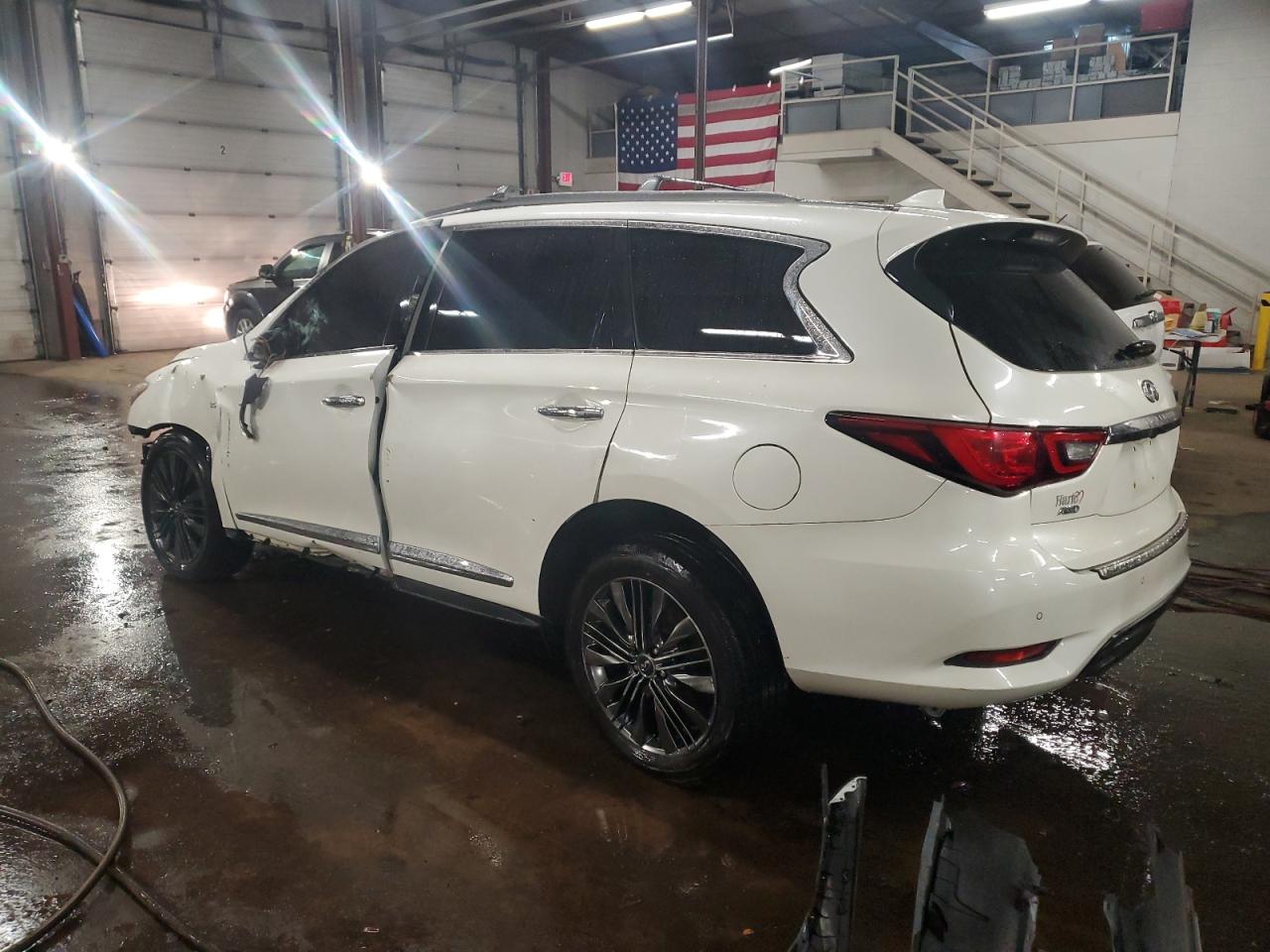 2019 Infiniti QX60 - Image 2