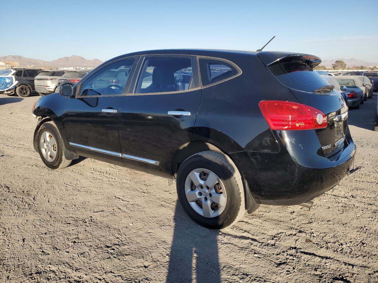 2013 Nissan Rogue - Image 2
