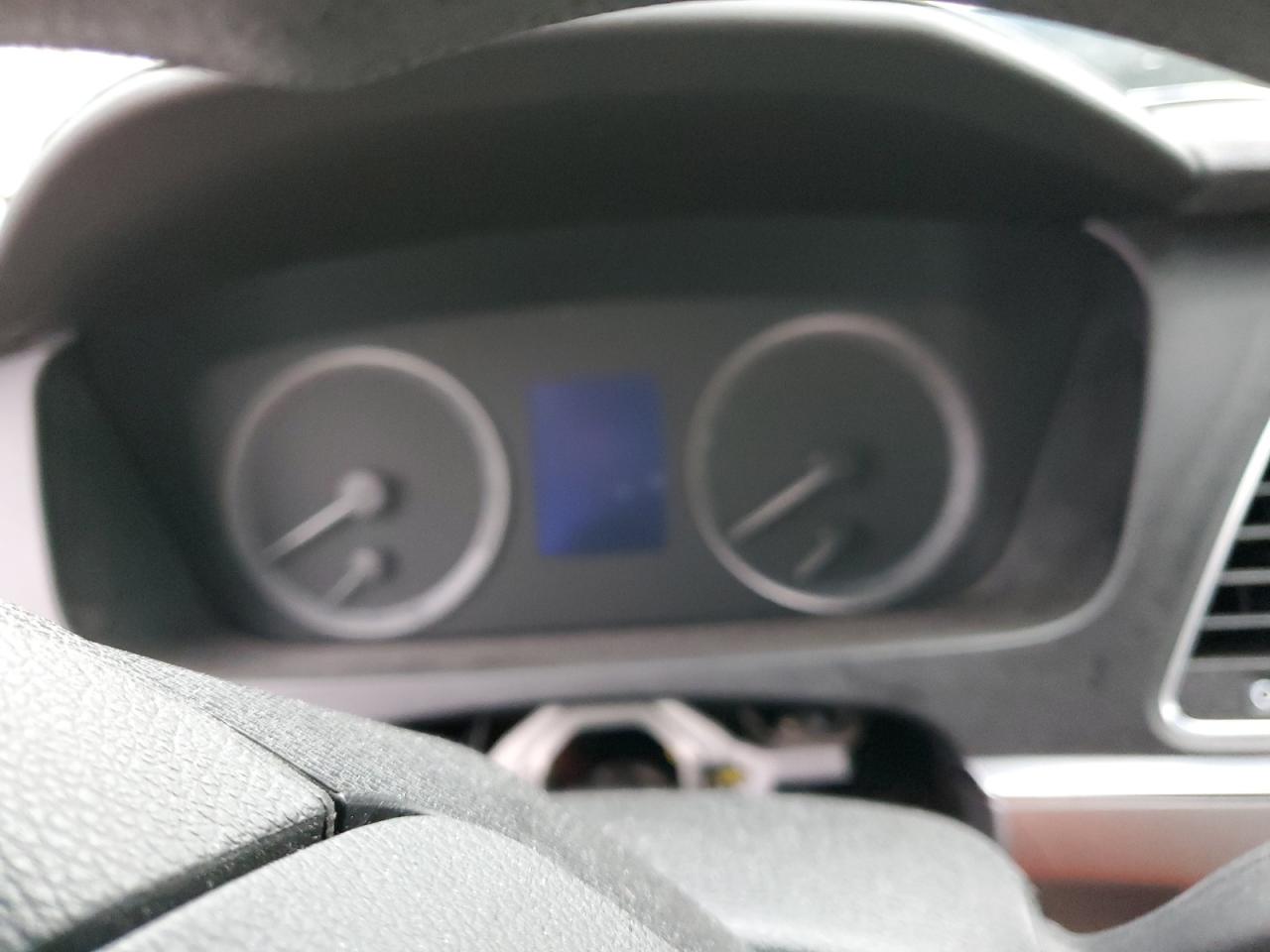 2017 Hyundai Sonata - Image 9