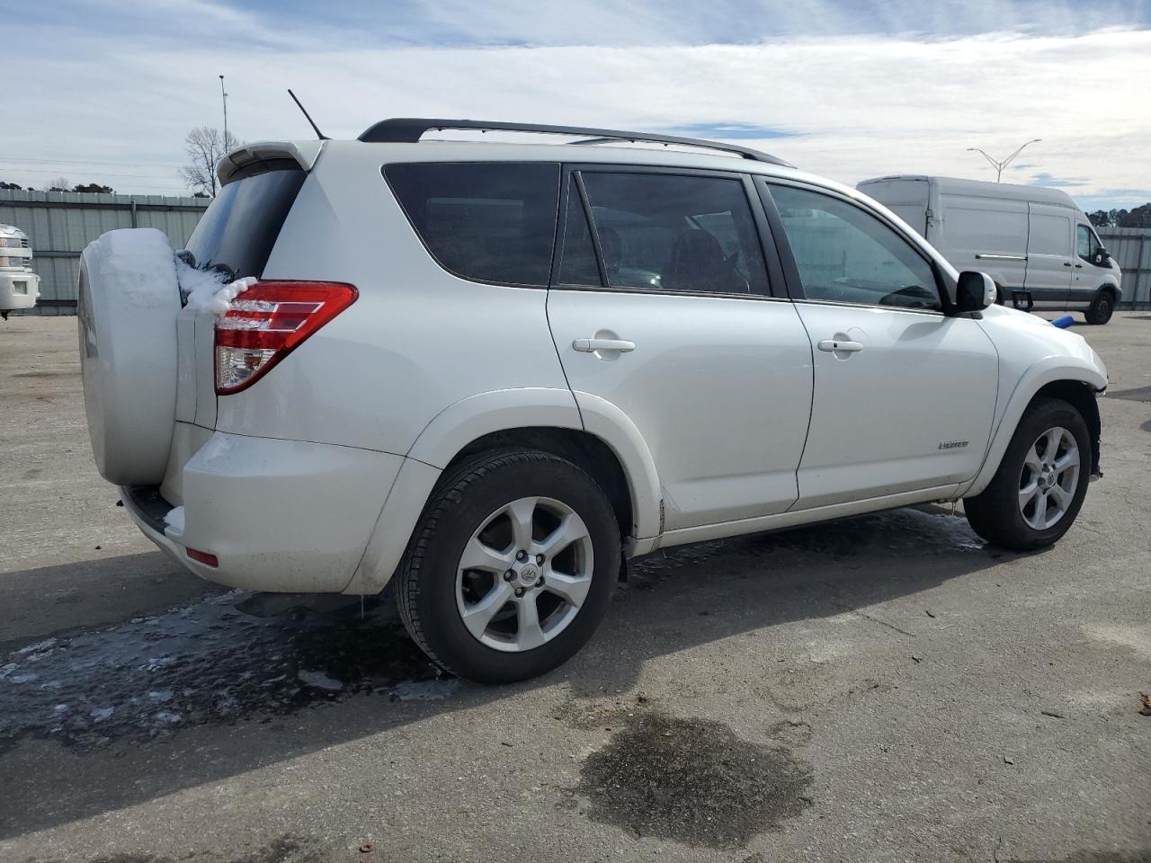 2011 Toyota RAV 4 - Image 3