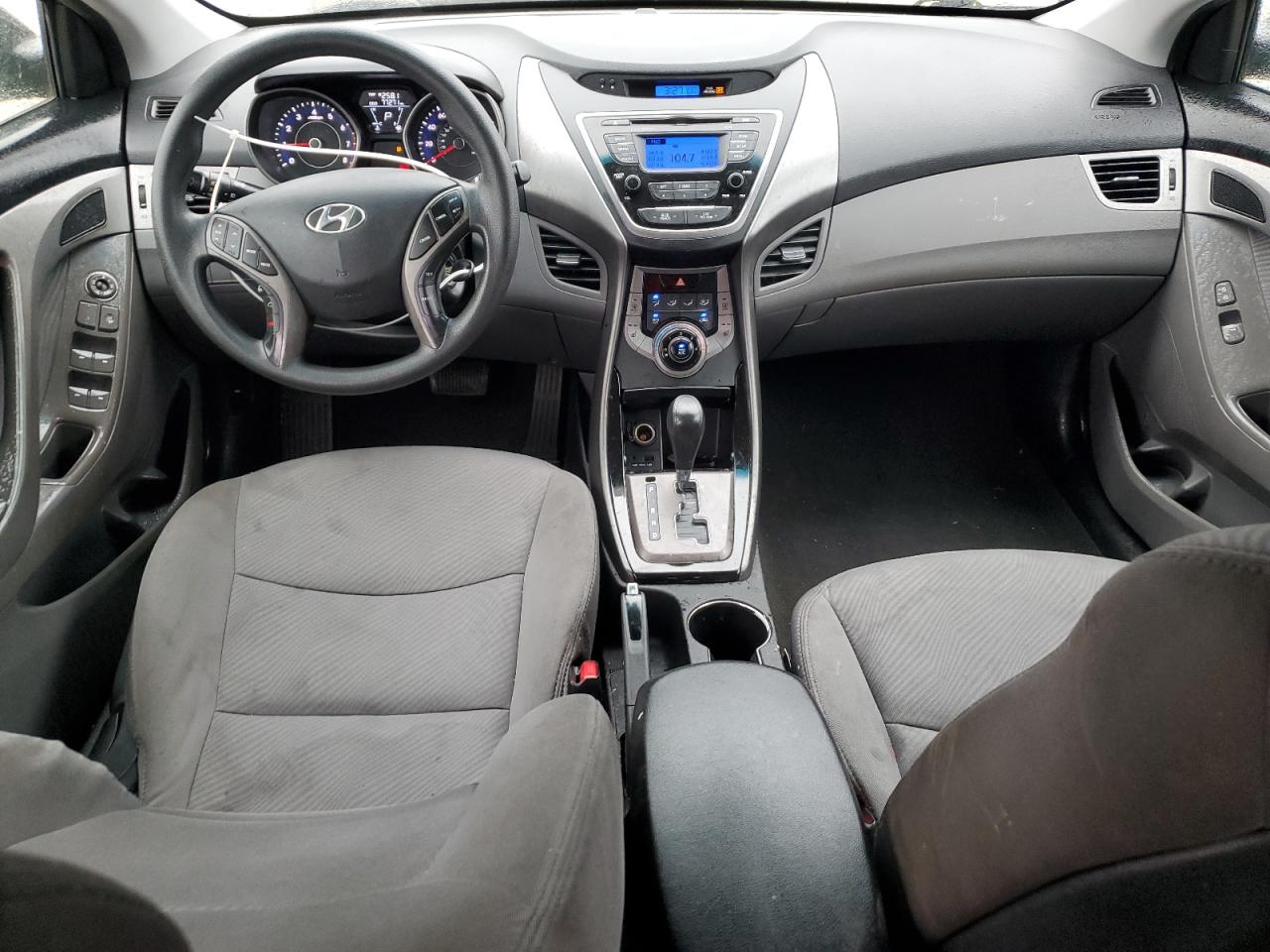 2013 Hyundai Elantra - Image 8