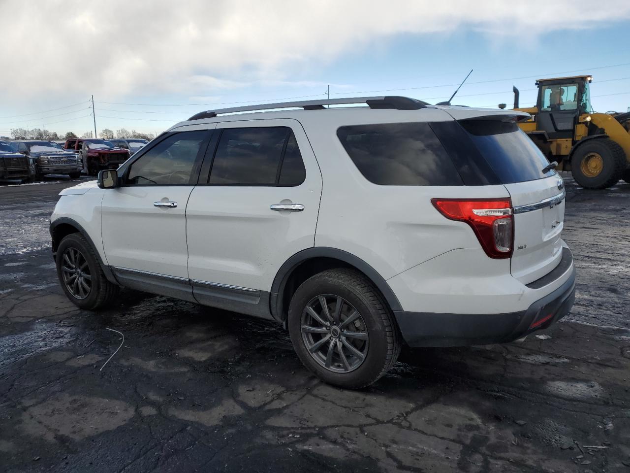 2015 Ford Explorer - Image 2