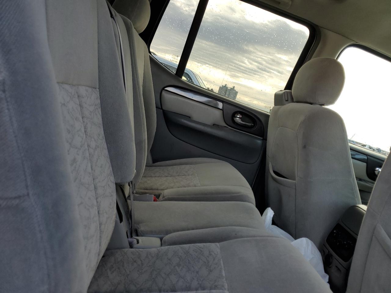 2006 GMC Envoy - Image 11