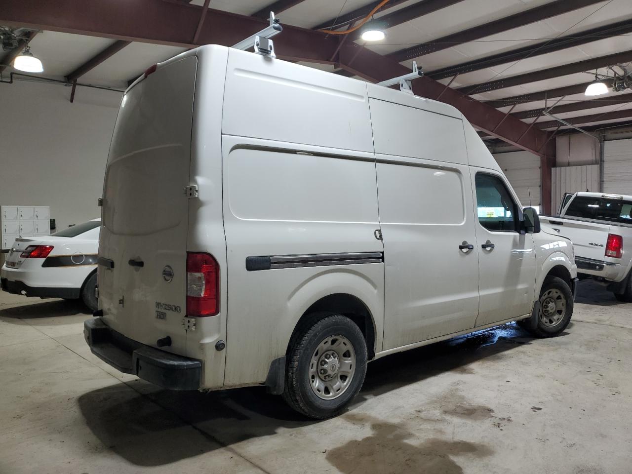 2014 Nissan NV - Image 3