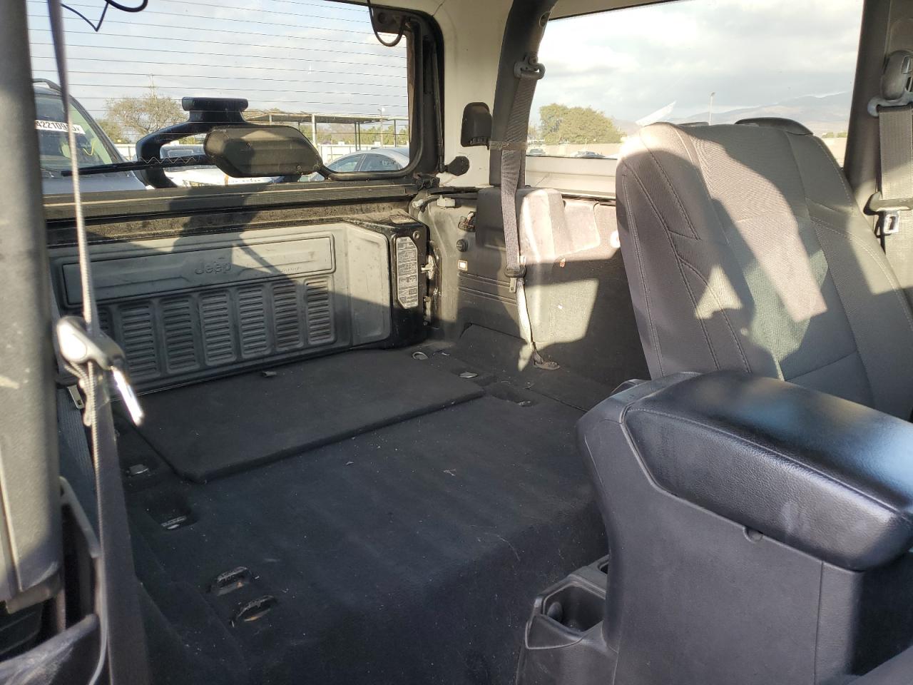 2018 Jeep Wrangler - Image 11