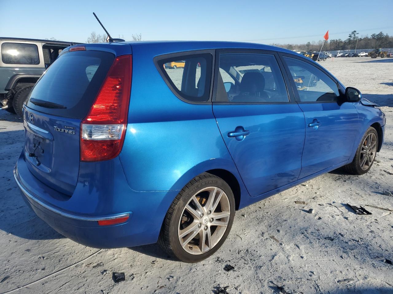 2009 Hyundai Elantra - Image 3