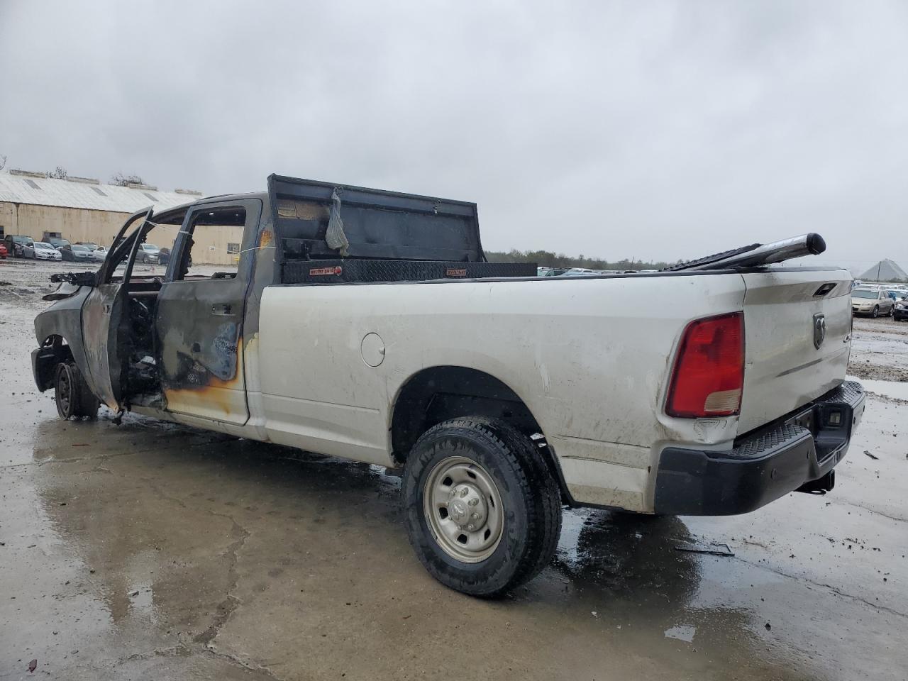 2014 RAM 2500 - Image 2