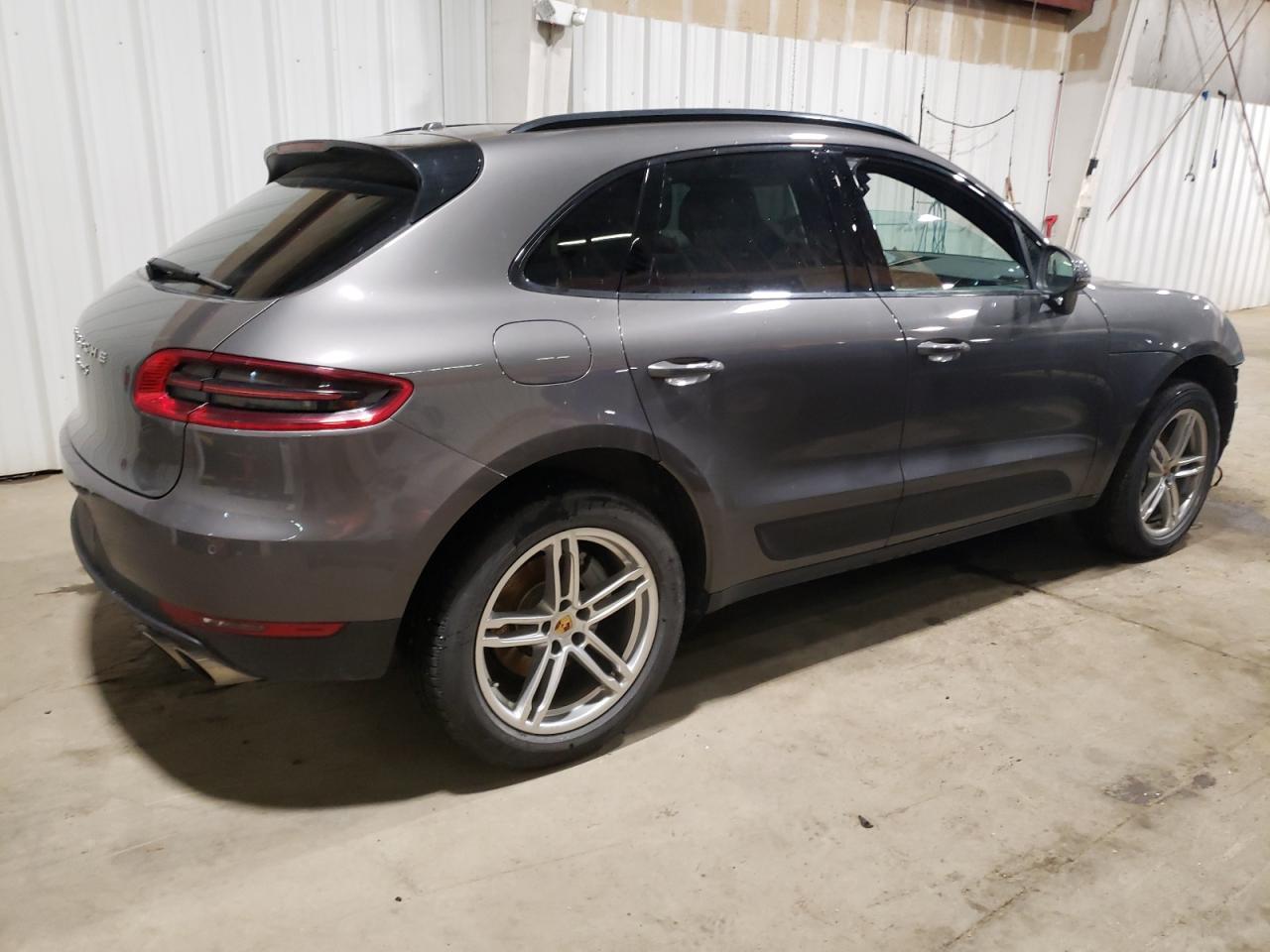 2016 Porsche Macan - Image 3
