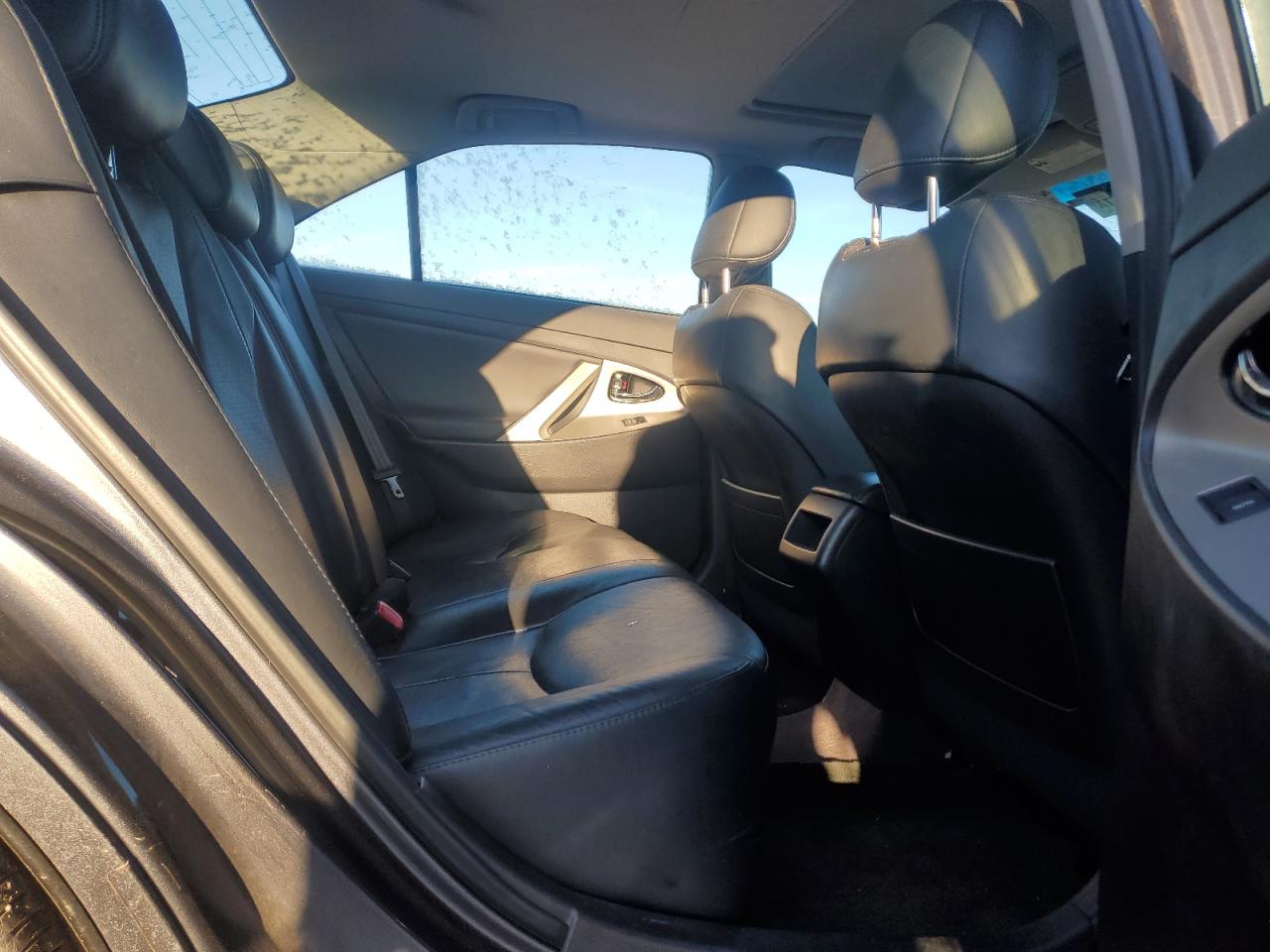 2011 Toyota Camry - Image 10