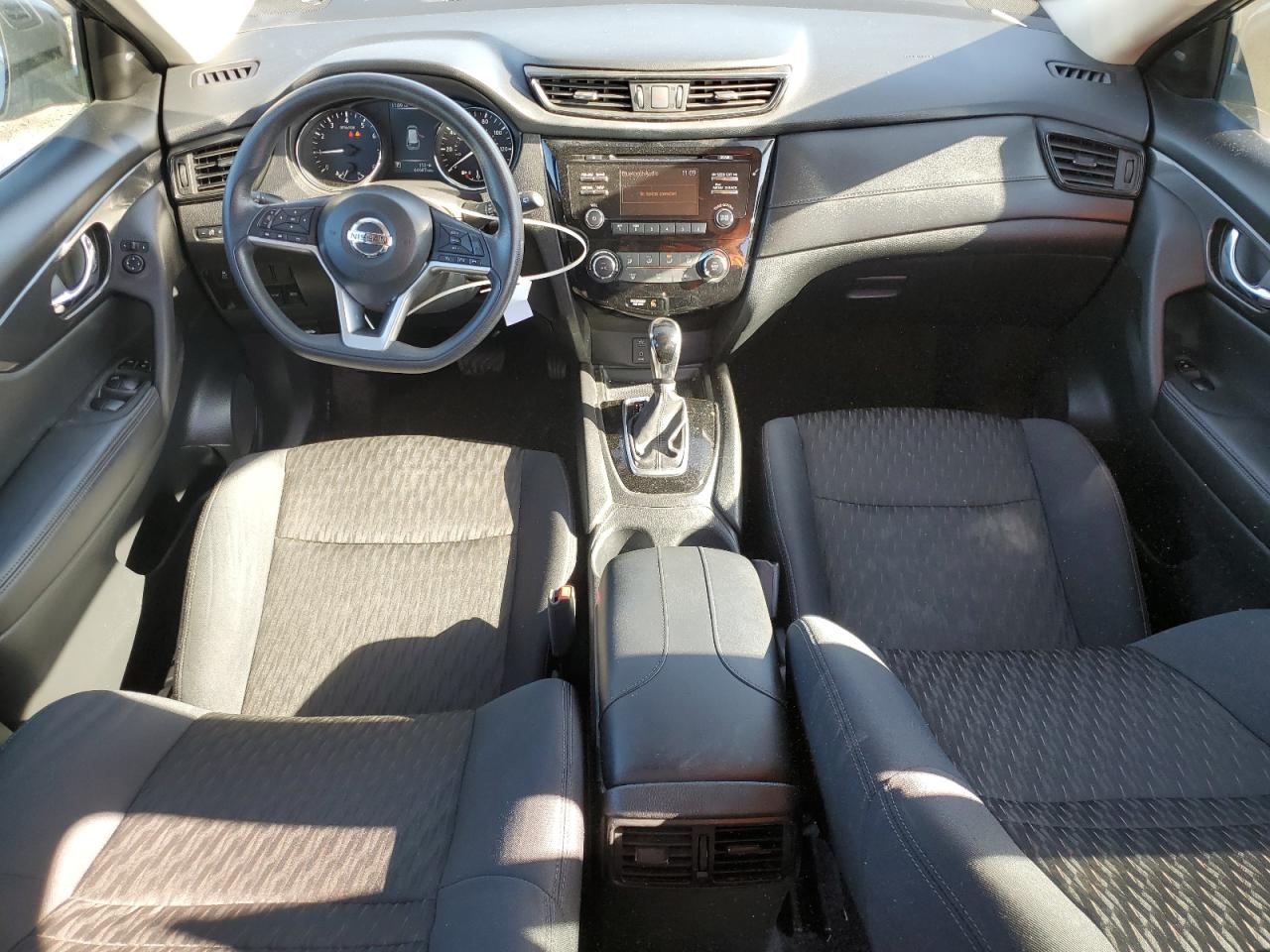 2017 Nissan Rogue - Image 8