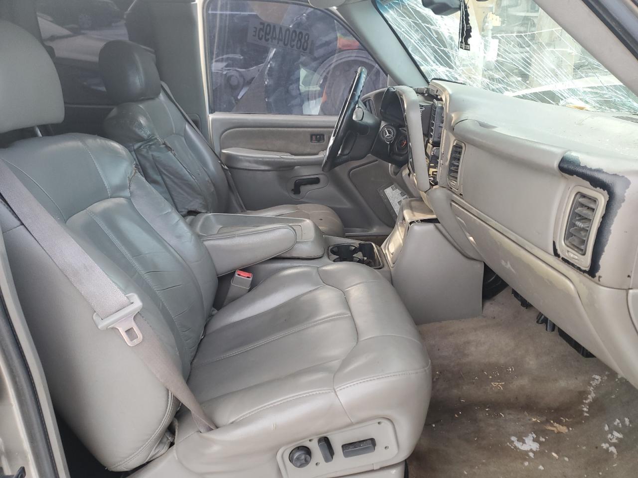 2002 Chevrolet Silverado - Image 7