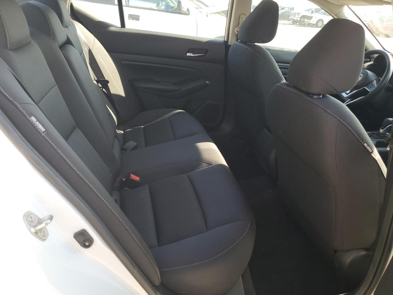 2021 Nissan Altima - Image 10