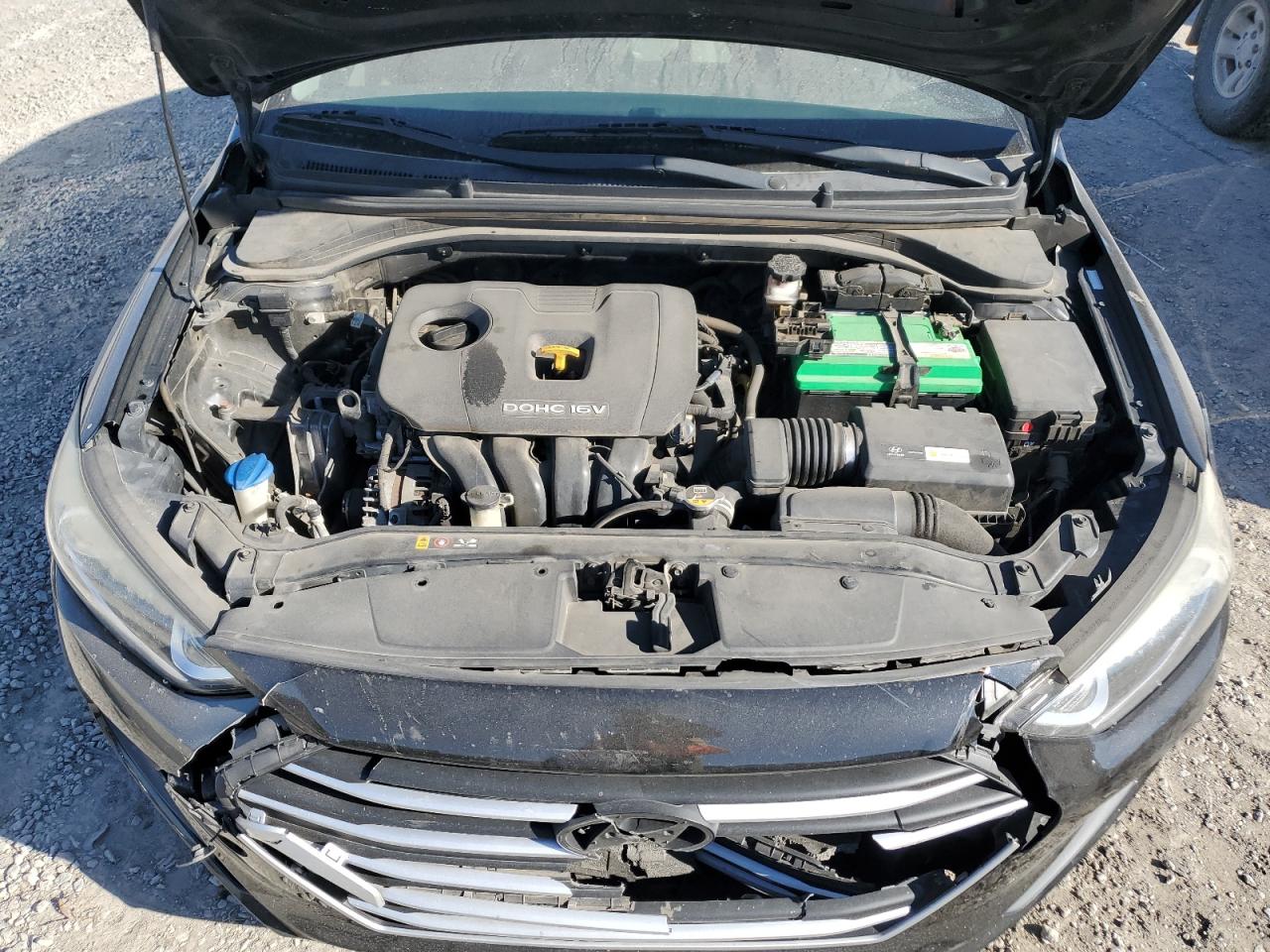 2017 Hyundai Elantra - Image 11
