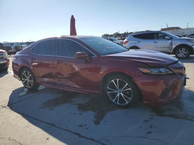  TOYOTA CAMRY 2018 Червоний