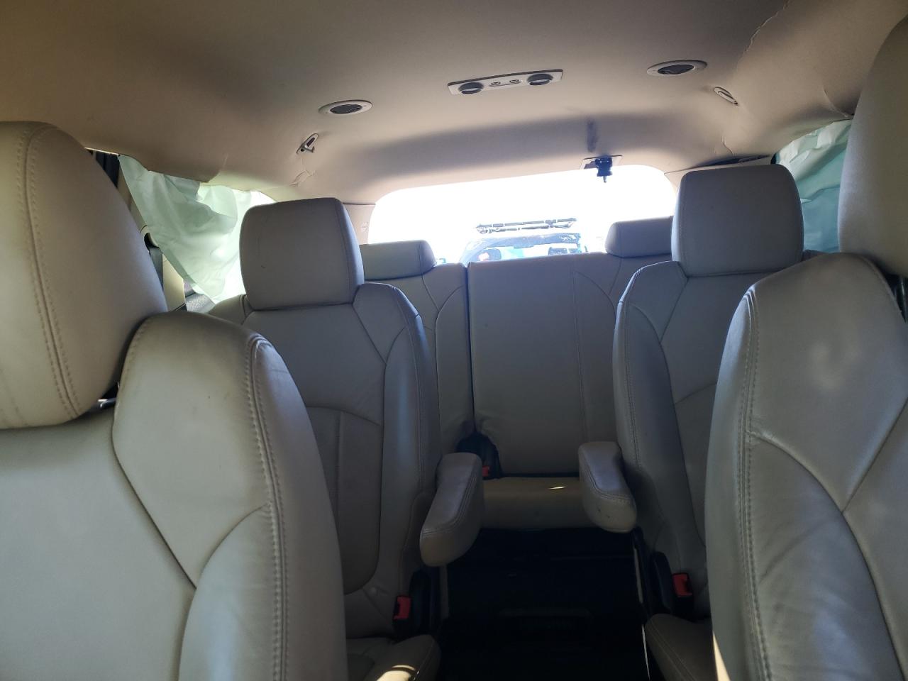 2012 Chevrolet Traverse - Image 10