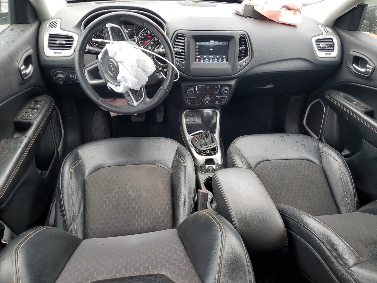 2019 Jeep Compass - Image 8