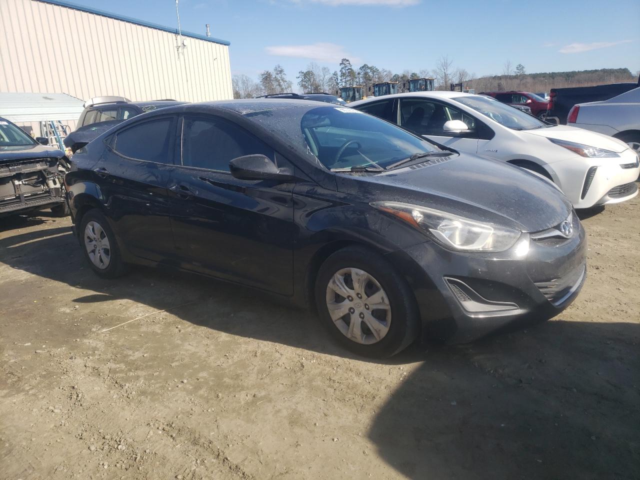 2016 Hyundai Elantra - Image 4