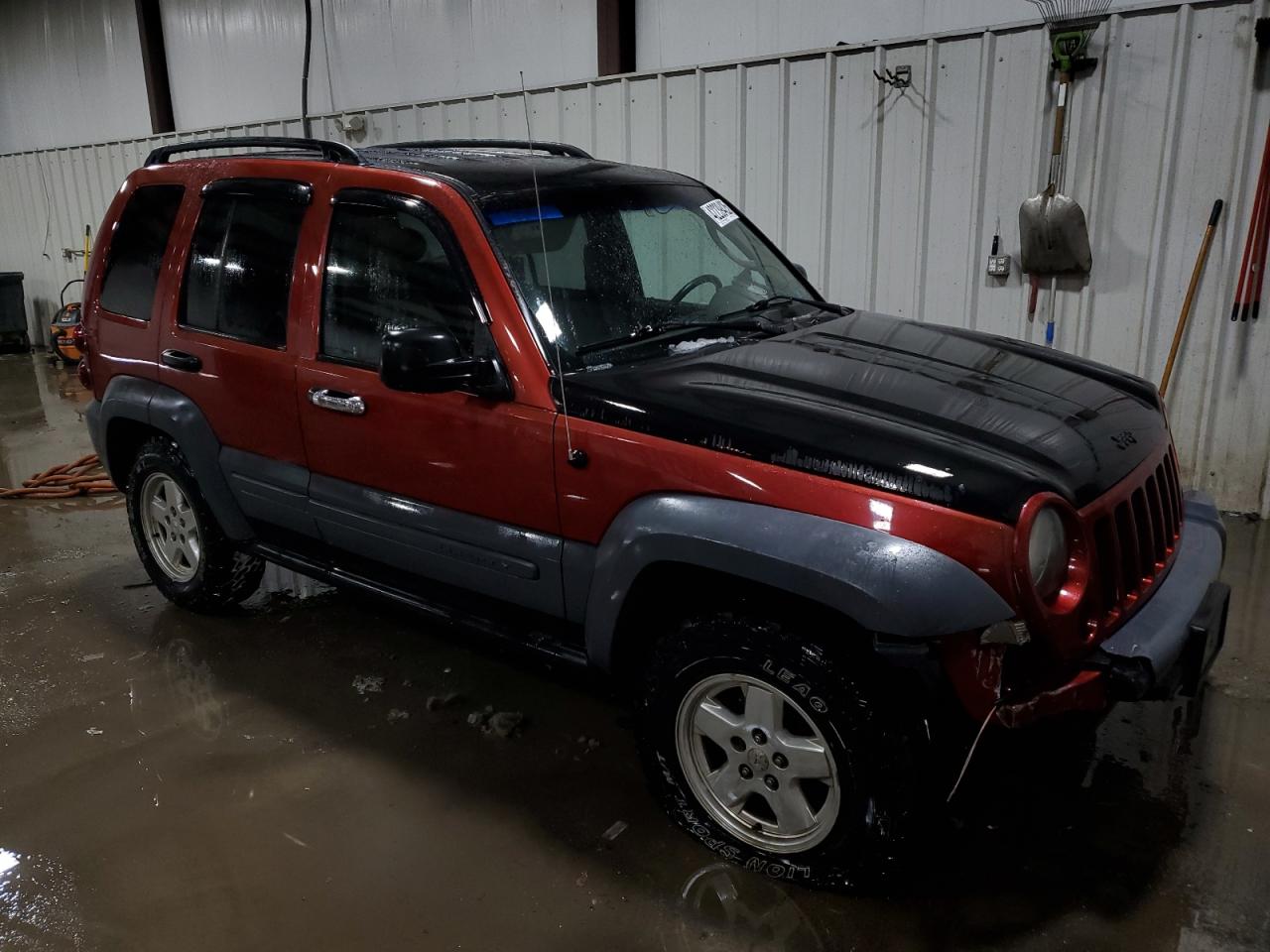 2005 Jeep Liberty (North America) - Image 4