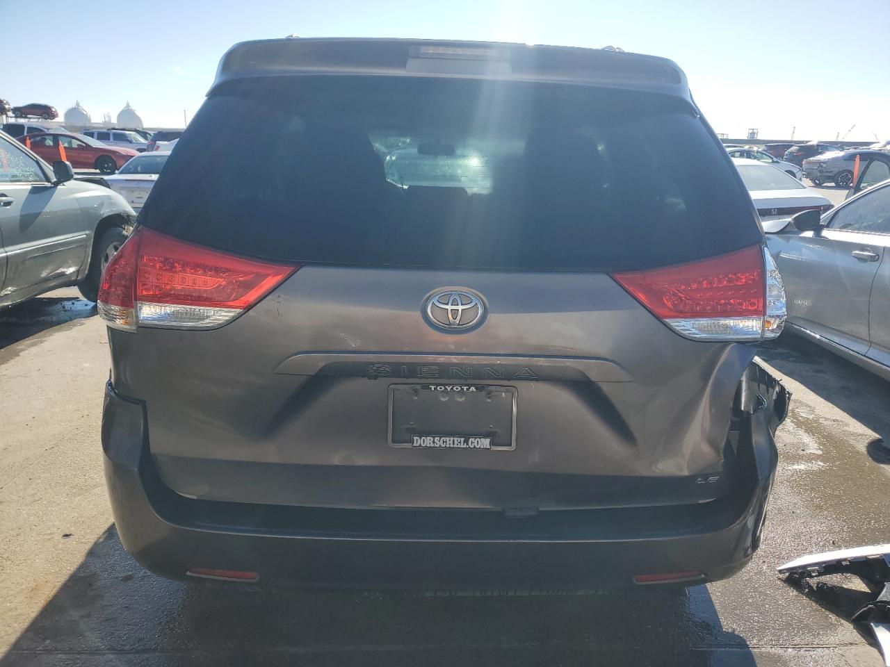 2012 Toyota Sienna - Image 6