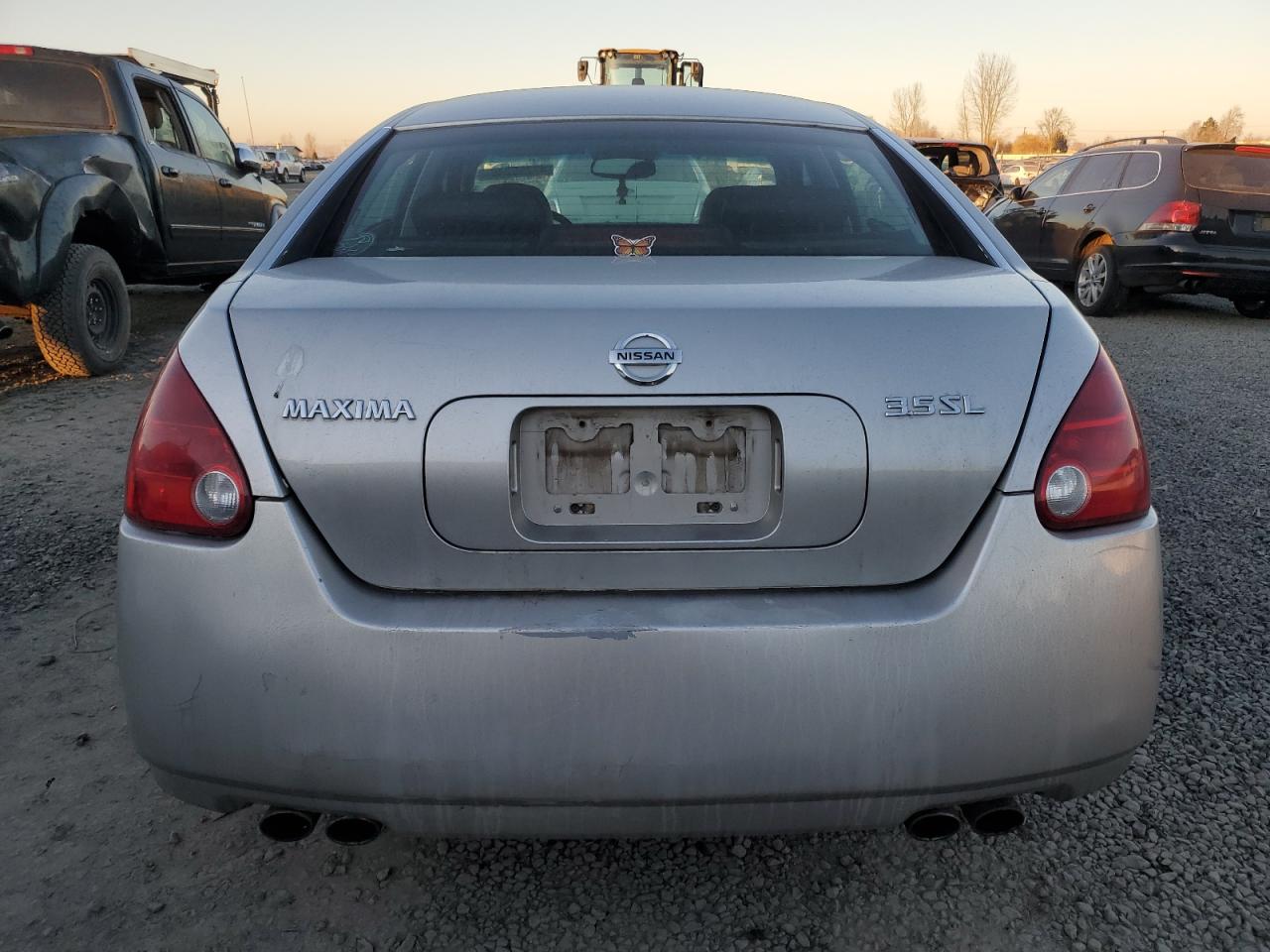 2004 Nissan Maxima - Image 6