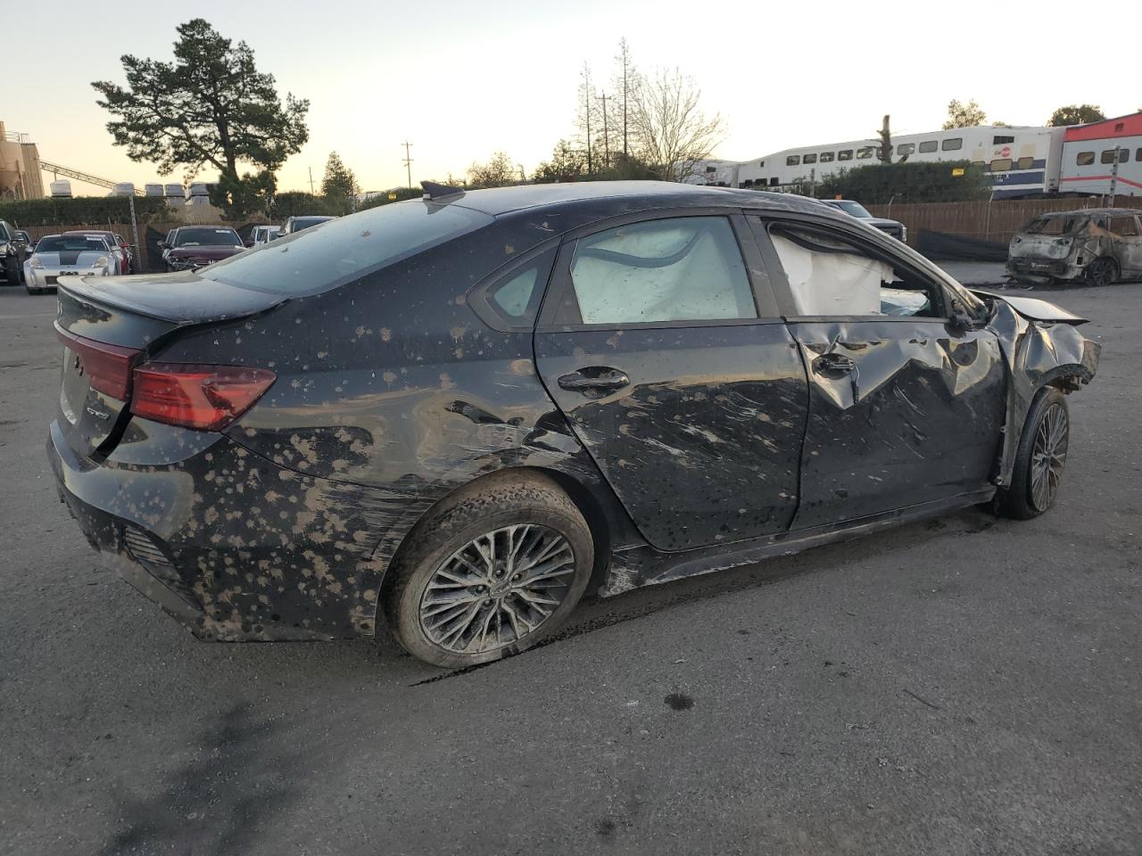 2023 Kia Forte - Image 3