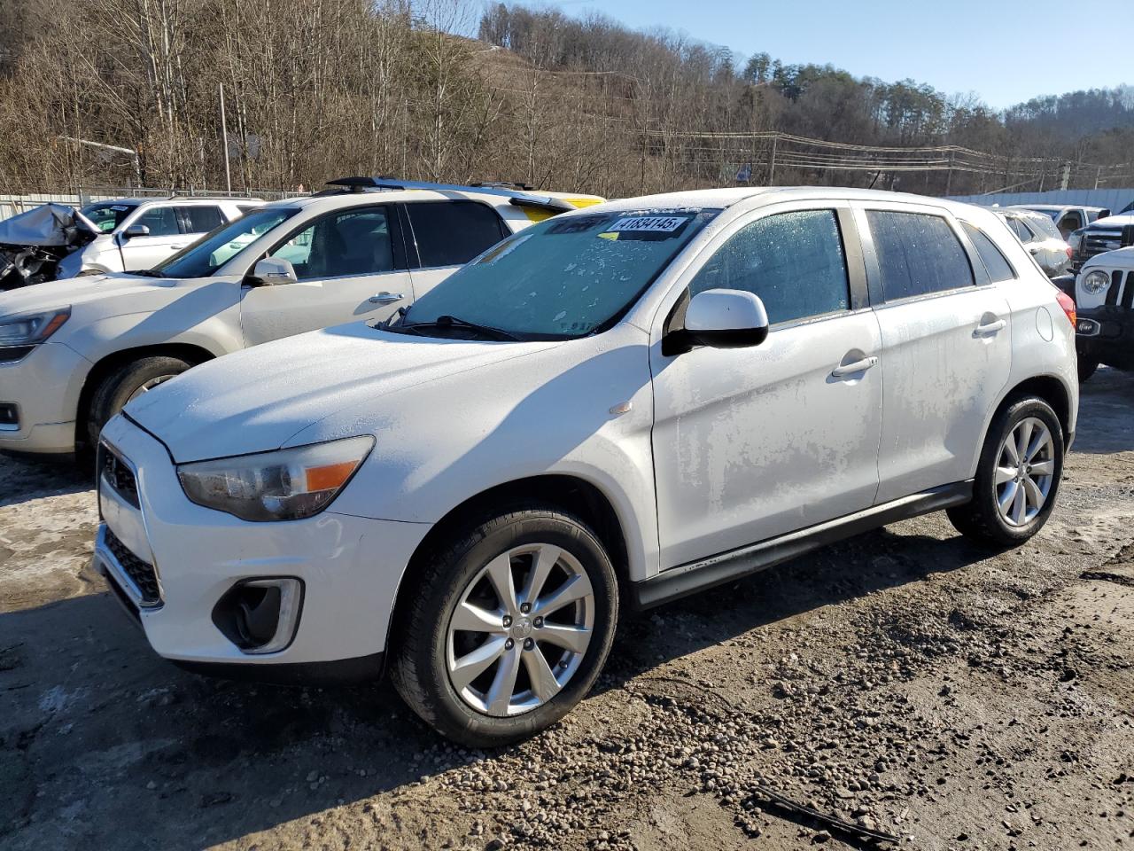2015 Mitsubishi Outlander - Image 1
