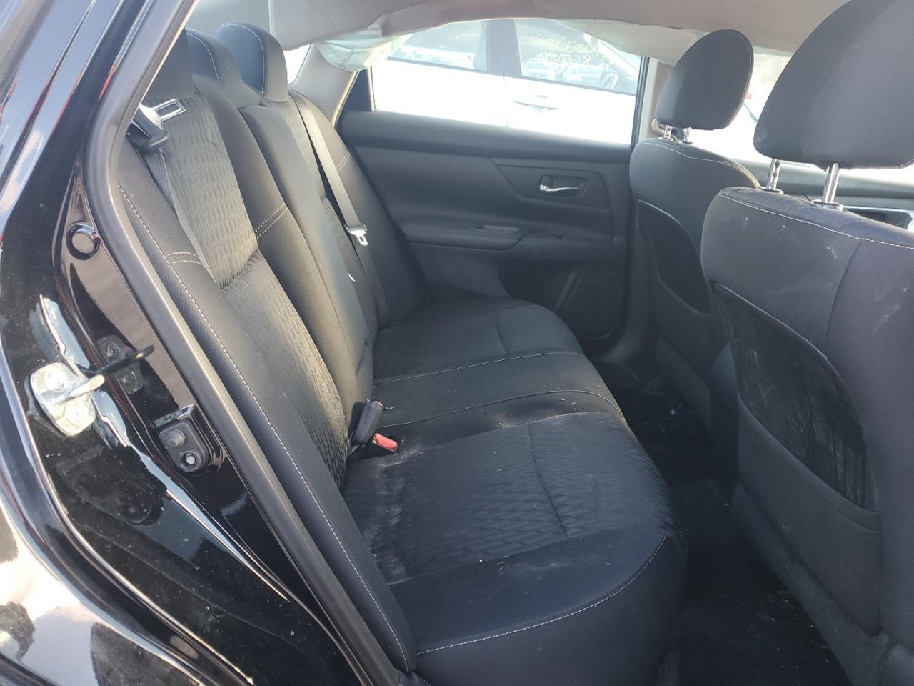 2018 Nissan Altima - Image 10