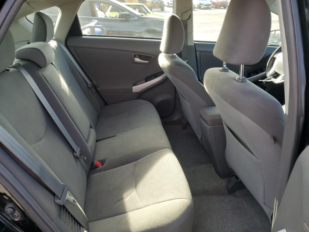 2011 Toyota Prius - Image 10