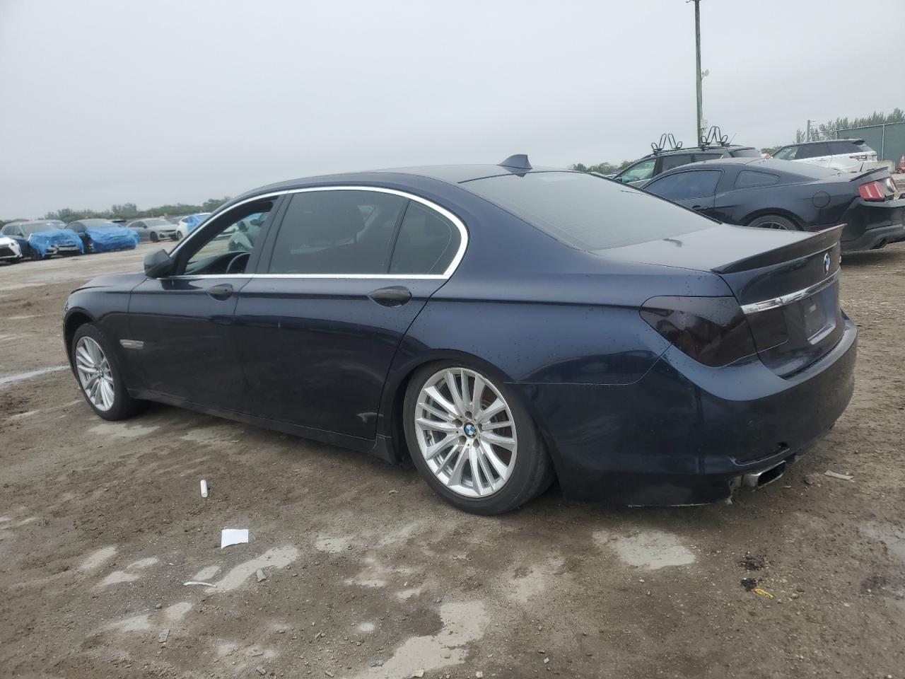 2012 BMW 7er - Image 2