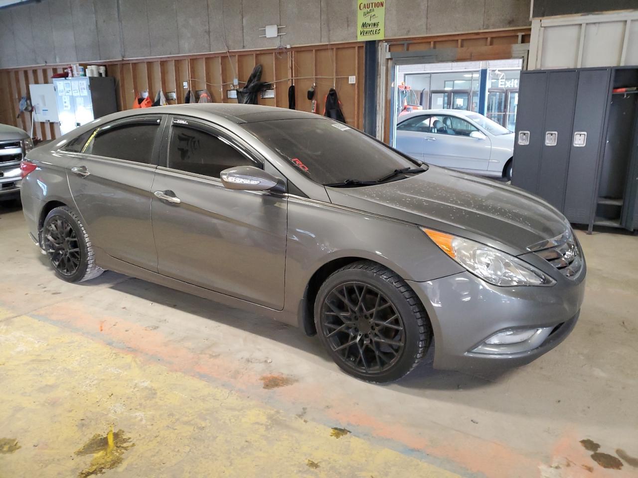 2012 Hyundai Sonata - Image 4