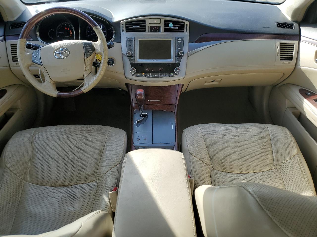 2011 Toyota Avalon - Image 8