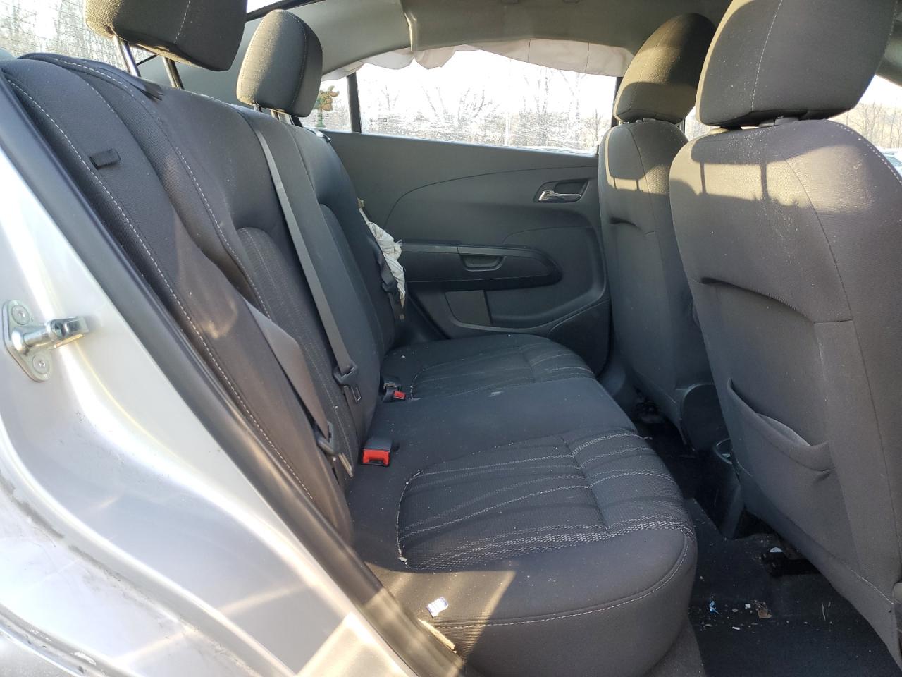 2016 Chevrolet Sonic - Image 10