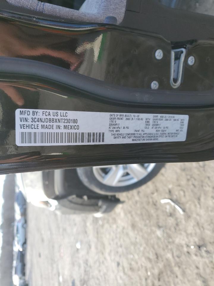 2022 Jeep Compass - Image 13