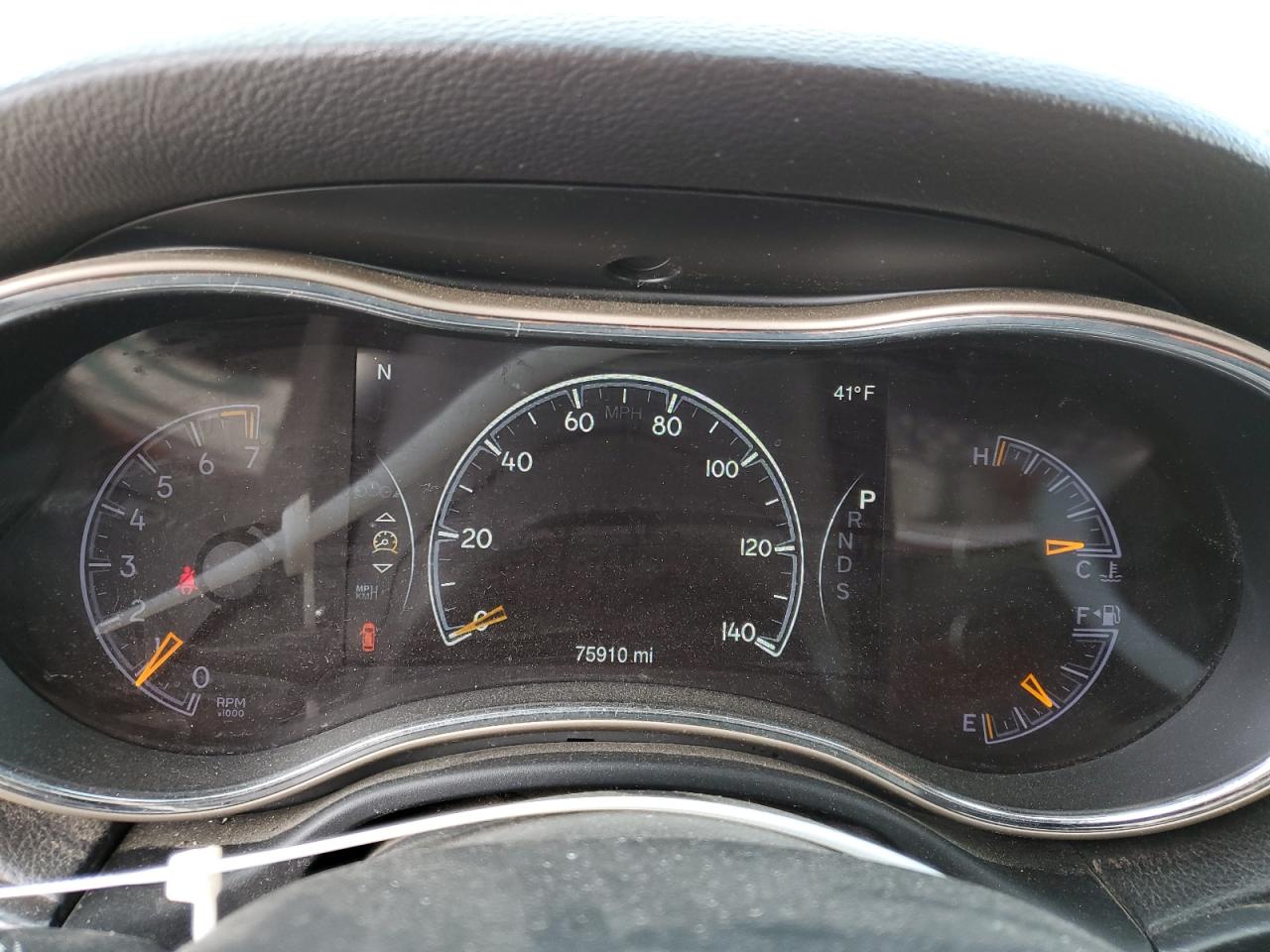 2014 Jeep Grand Cherokee - Image 9