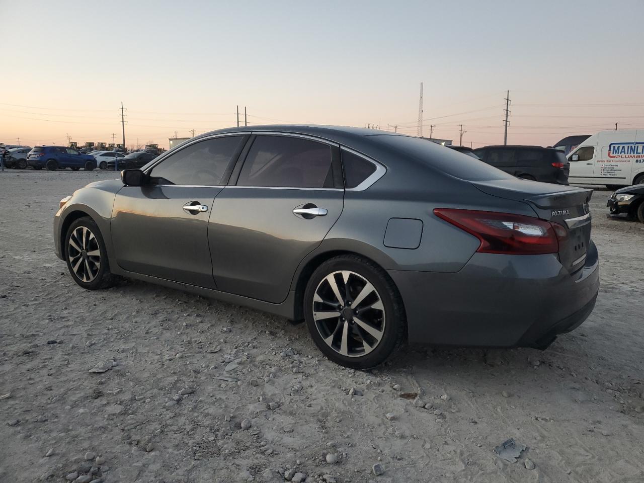 2017 Nissan Altima - Image 2