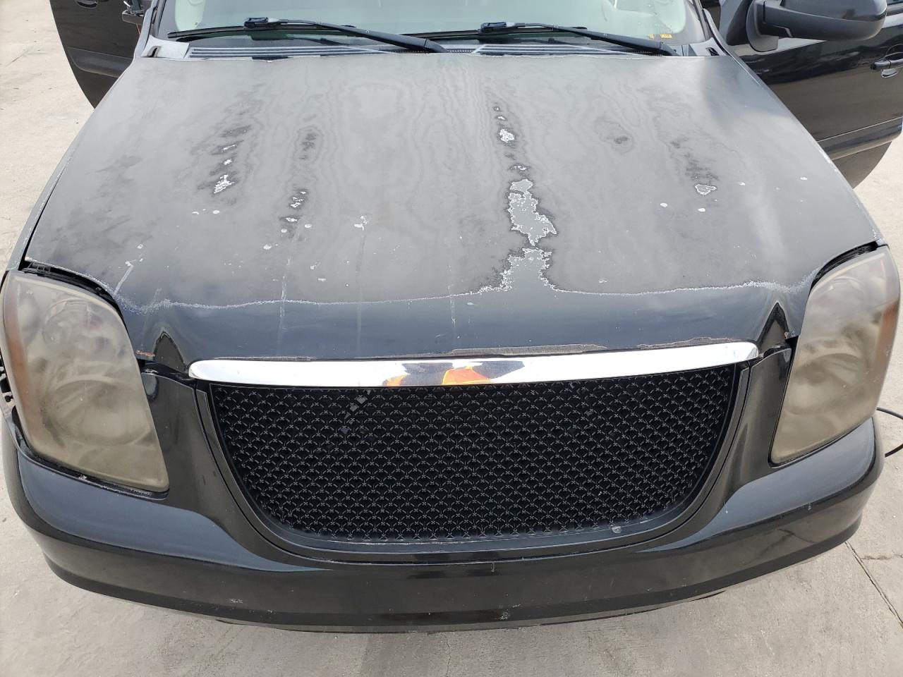 2007 GMC Yukon - Image 12