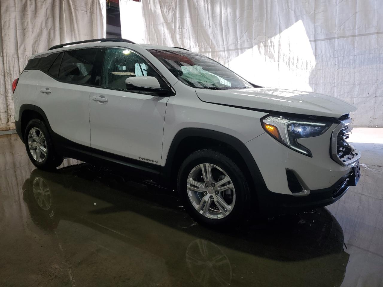 2018 GMC Terrain - Image 4
