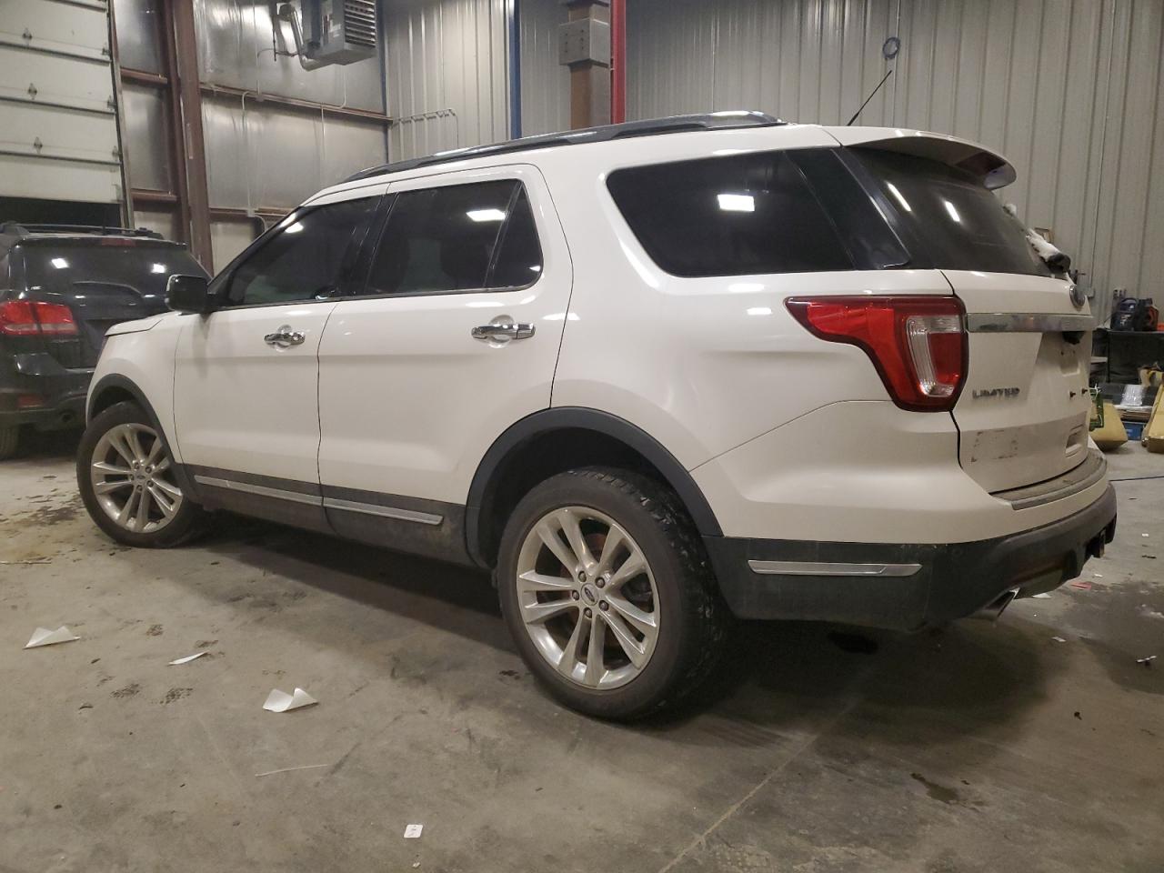 2018 Ford Explorer - Image 2