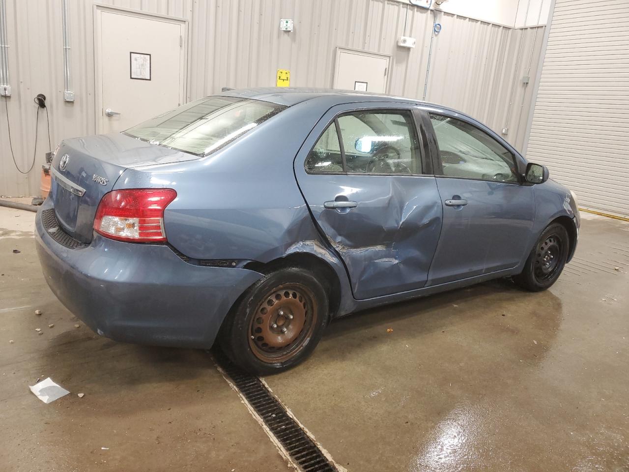 2009 Toyota Yaris - Image 3