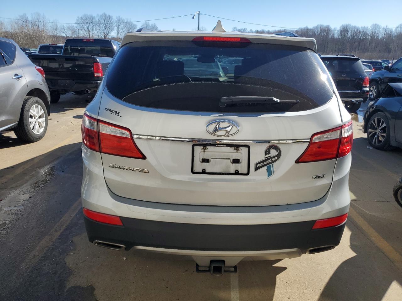 2016 Hyundai Santa Fe - Image 6