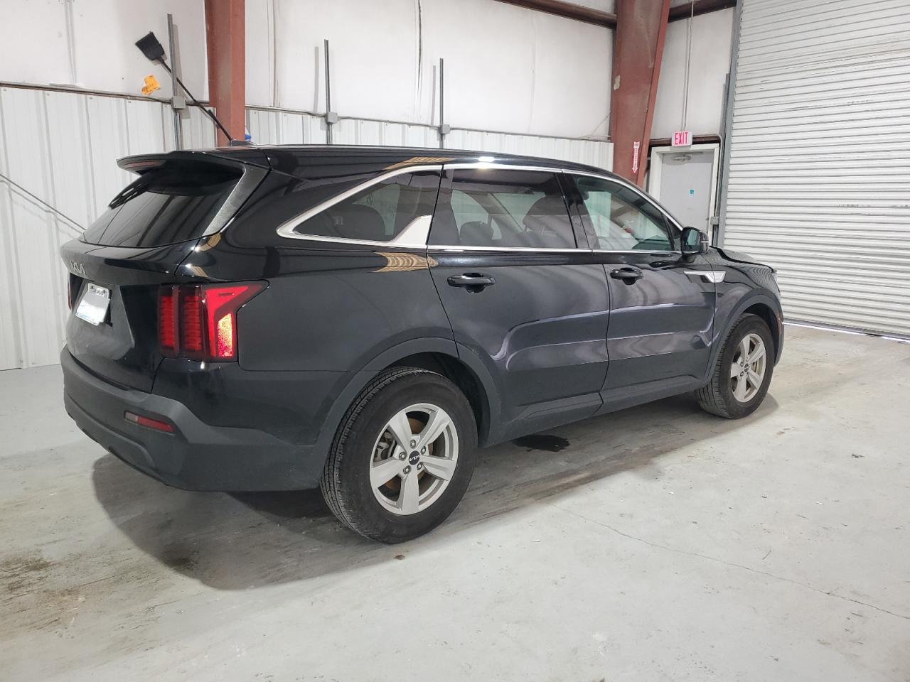 2023 Kia Sorento - Image 3