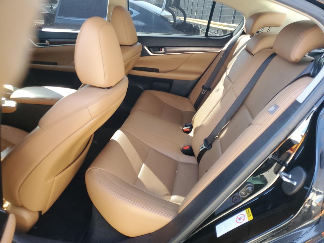 2015 Lexus GS - Image 10