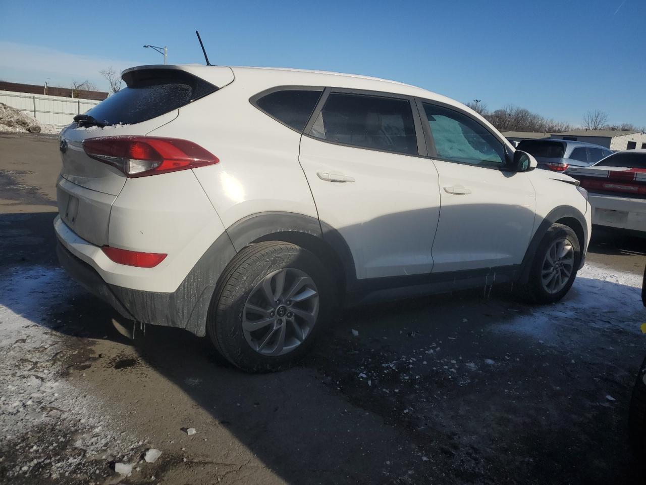 2017 Hyundai Tucson - Image 3