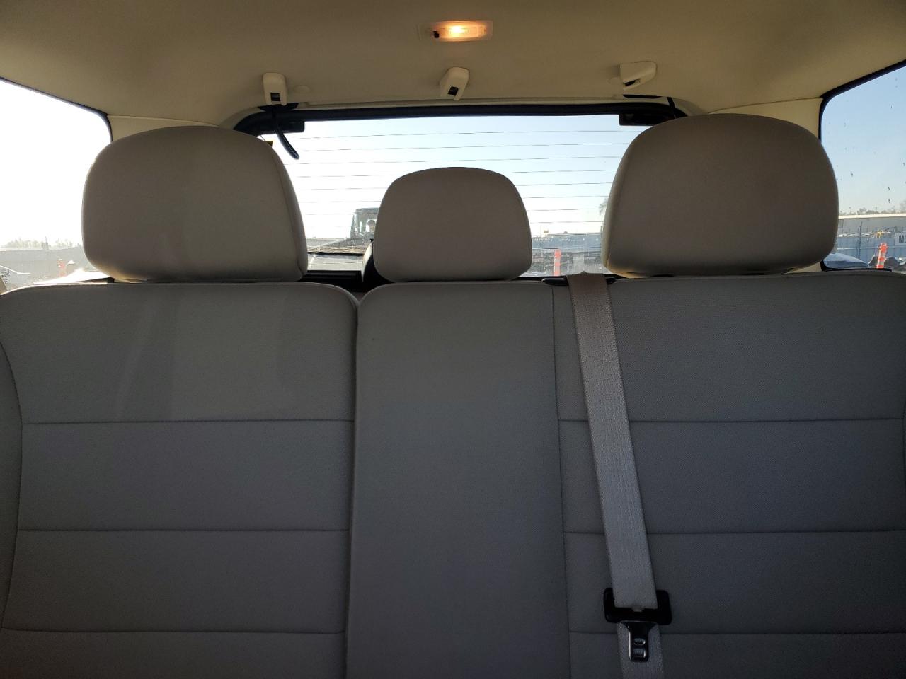 2010 Ford Escape - Image 10