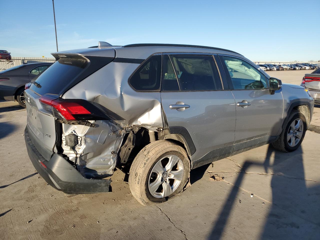 2019 Toyota RAV 4 - Image 3