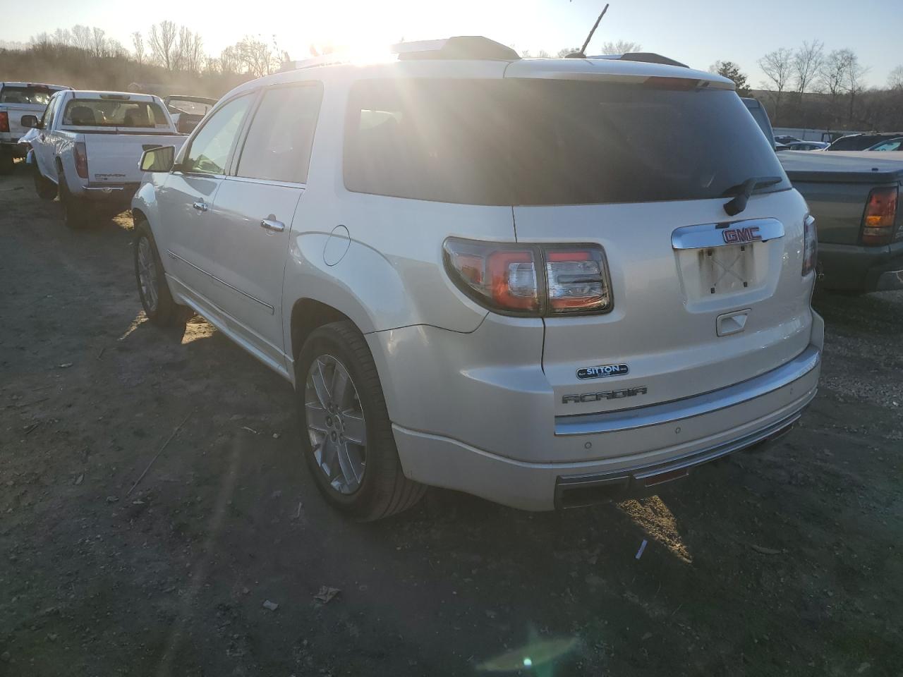 2015 GMC Acadia - Image 2
