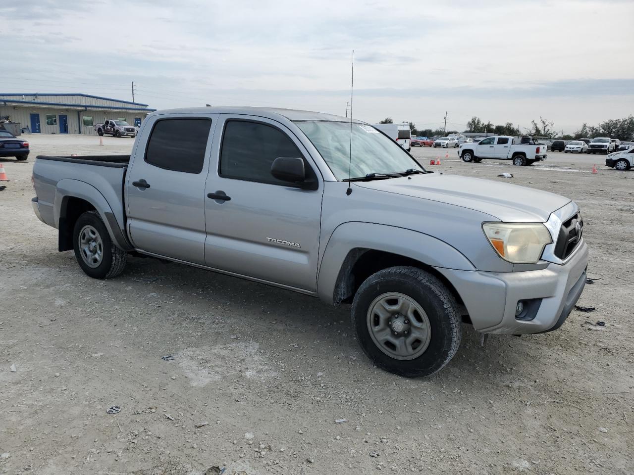 2014 Toyota Tacoma - Image 4