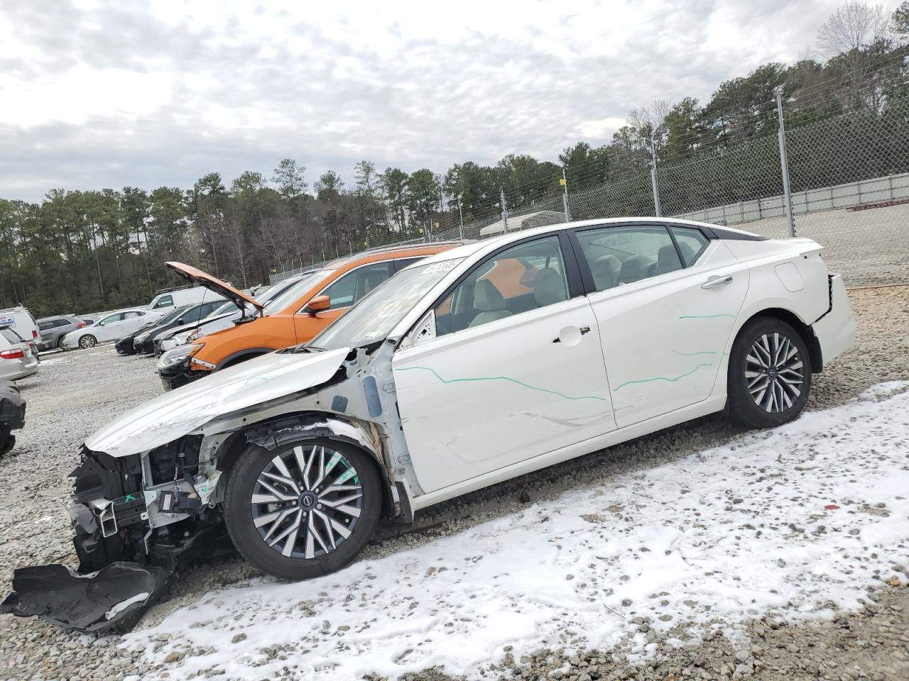2024 Nissan Altima - Image 1