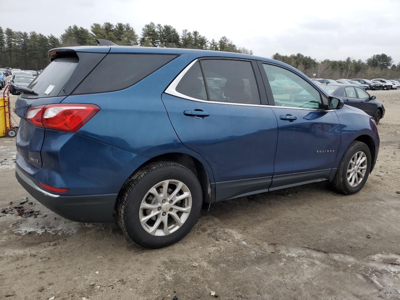 2020 Chevrolet Equinox - Image 3